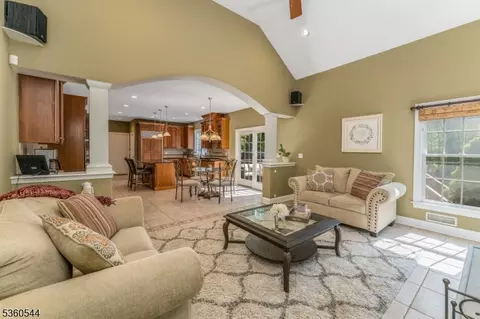 304 Hidden Meadow Ln, Hampton, NJ 08827 photo 11