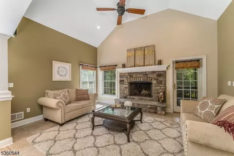 304 Hidden Meadow Ln, Hampton, NJ 08827 photo 12