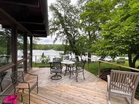 24 Fayson Lake Rd, Butler, NJ 07405