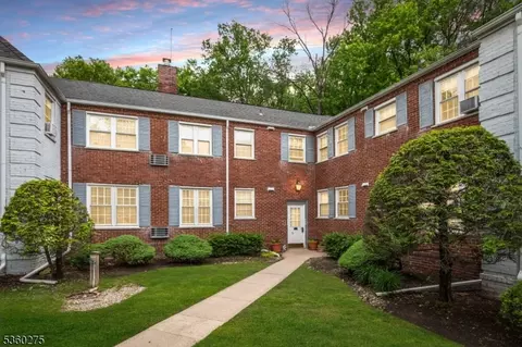 10 Parkway Vlg #10 E, Cranford, NJ 07016