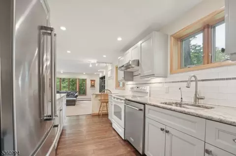 53 Sunset Ter, Wayne, NJ 07470 photo 18