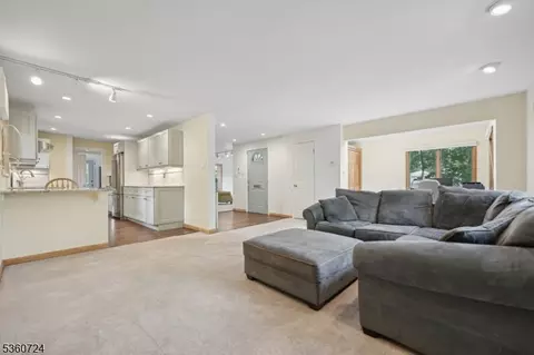 53 Sunset Ter, Wayne, NJ 07470 photo 7