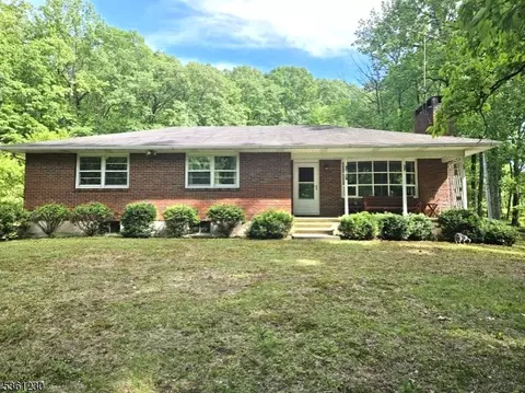 201 Richline Hill Rd, Stewartsville, NJ 08886