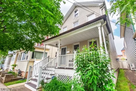 1516 Campbell St, Rahway, NJ 07065