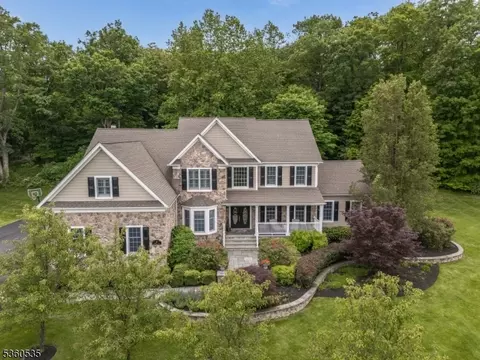 19 Britton Rd, Stockton, NJ 08559