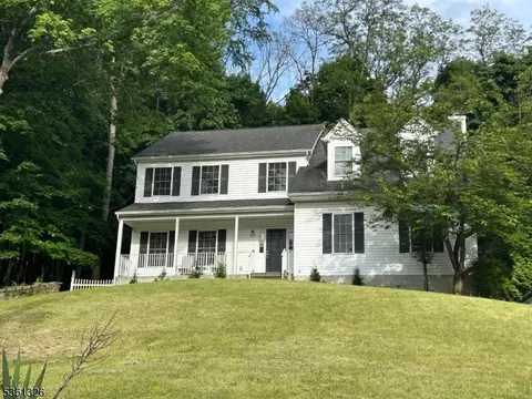 1 Elm St, High Bridge, NJ 08829