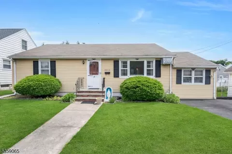 36 Bogert St, Totowa, NJ 07512