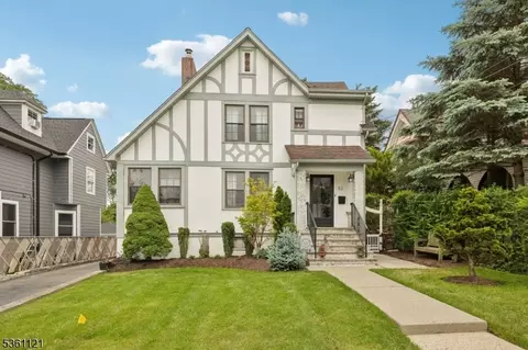 52 2nd Ave, Little Falls Twp, NJ 07424