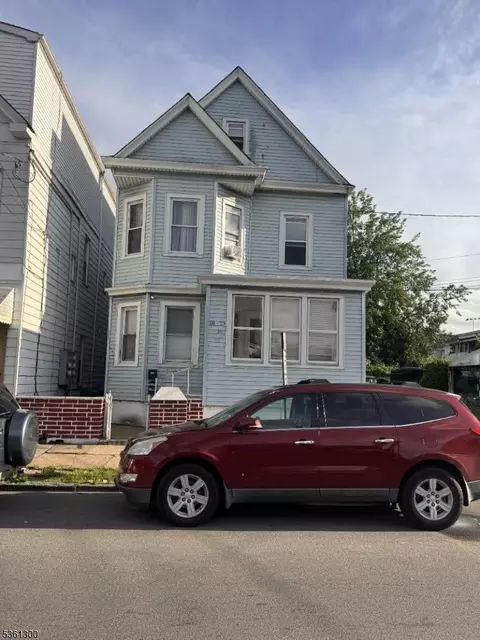 18 2nd Ave, Paterson, NJ 07524