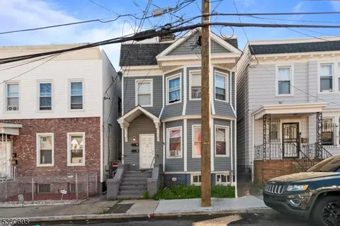 36 Arverne Ter, Irvington, NJ 07111