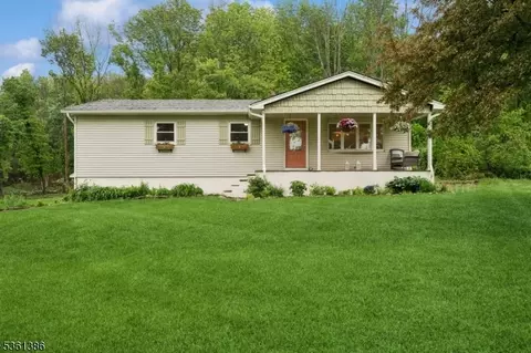 34 Skytop Rd, Wantage, NJ 07461