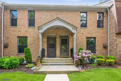 323 Gill Ln #C, Iselin, NJ 08830