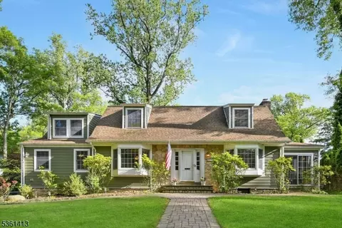 68 Birch St, Ramsey, NJ 07446