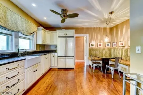 994 Kenyon Ave, Plainfield, NJ 07060 photo 16