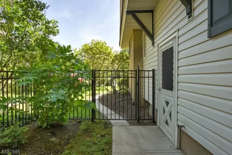 994 Kenyon Ave, Plainfield, NJ 07060 photo 35