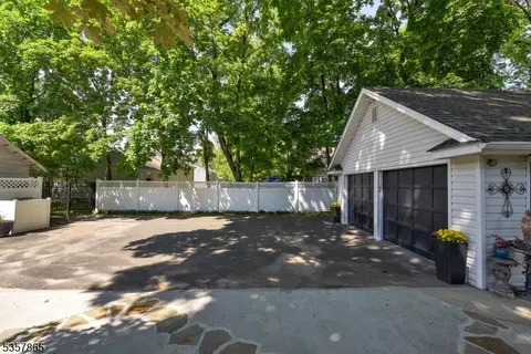 994 Kenyon Ave, Plainfield, NJ 07060 photo 38