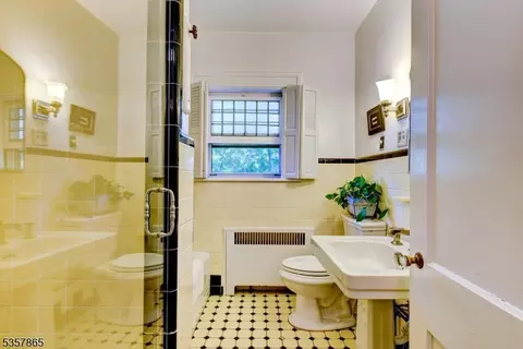 994 Kenyon Ave, Plainfield, NJ 07060 photo 23
