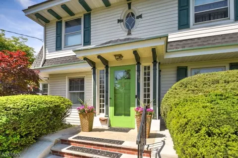 994 Kenyon Ave, Plainfield, NJ 07060 photo 3