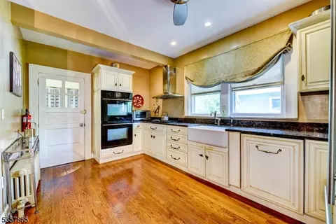 994 Kenyon Ave, Plainfield, NJ 07060 photo 14