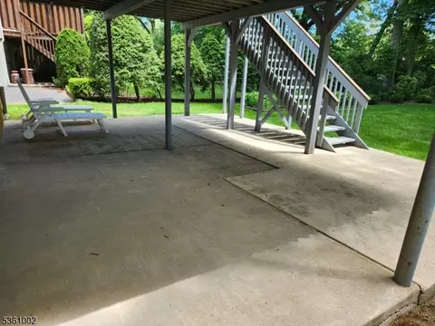10 Lyncrest Dr, Paramus, NJ 07652 photo 27