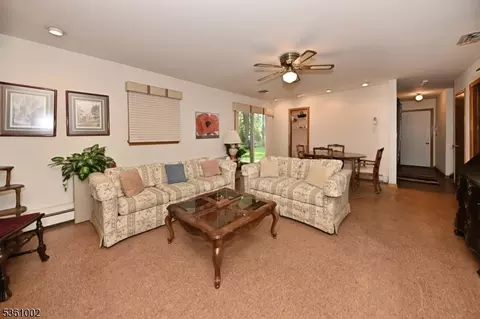 10 Lyncrest Dr, Paramus, NJ 07652 photo 20