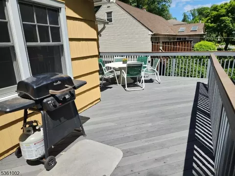 10 Lyncrest Dr, Paramus, NJ 07652 photo 26