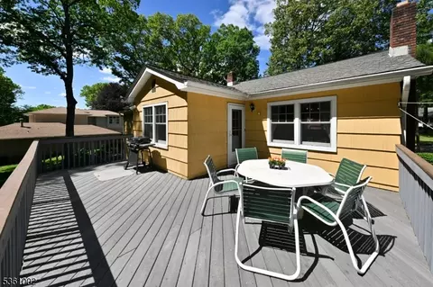 10 Lyncrest Dr, Paramus, NJ 07652 photo 24
