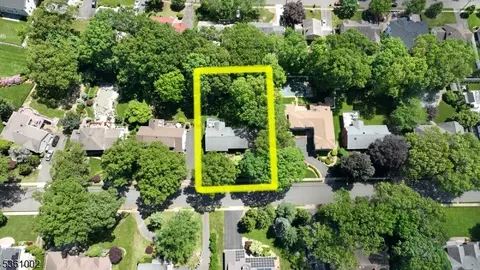 10 Lyncrest Dr, Paramus, NJ 07652 photo 39