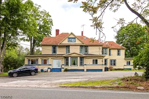 111 Decker Pond Rd, Green Twp, NJ 07821