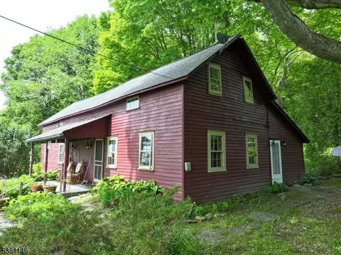 945 Owassa Rd, Newton, NJ 07860