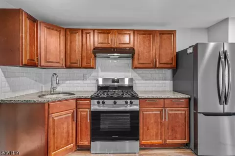 18-20 Mariners Pl, Plainfield, NJ 07063 photo 17