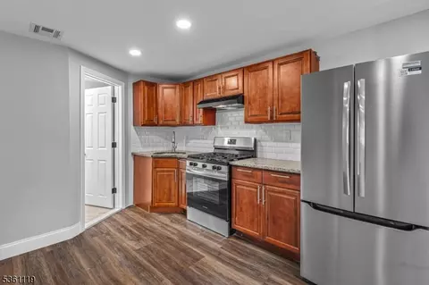 18-20 Mariners Pl, Plainfield, NJ 07063 photo 16