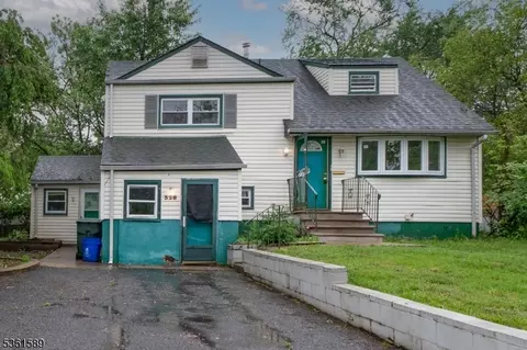 328 Ralph St, Somerset, NJ 08873