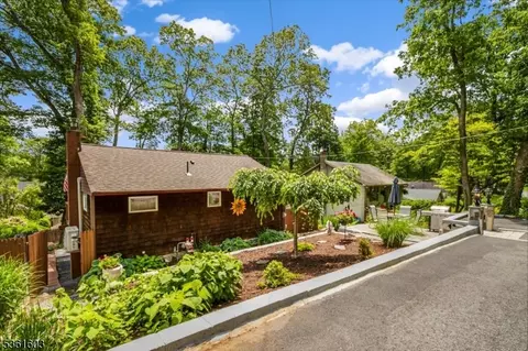 86 W Shawnee Trl, Wharton, NJ 07885