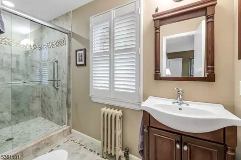 498 Pines Lake Dr, Wayne, NJ 07470 photo 20