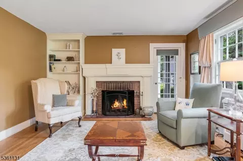 498 Pines Lake Dr, Wayne, NJ 07470 photo 7