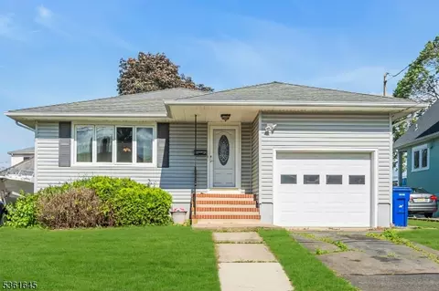 15 Oakwood Pl, North Brunswick Twp, NJ 08902