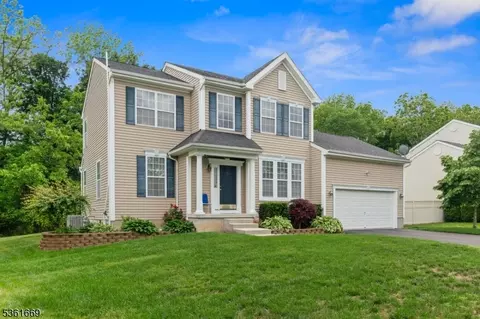 15 Homestead Dr, Pemberton, NJ 08068