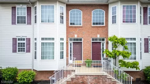 1407 Barnhardt Ln, Rahway, NJ 07065
