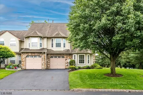 74 Orion Rd, Piscataway, NJ 08854