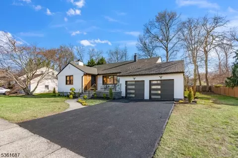 185 Colonial Rd, Emerson, NJ 07630