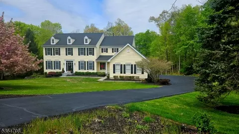45 Morgan Dr, Sparta, NJ 07871