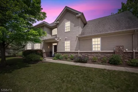 2 Fehervari Ct, Somerset, NJ 08873