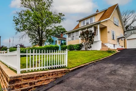 1107 River Rd, Piscataway, NJ 08854