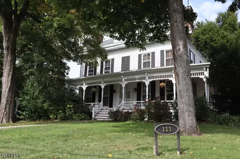 111 Center St, Clinton, NJ 08809