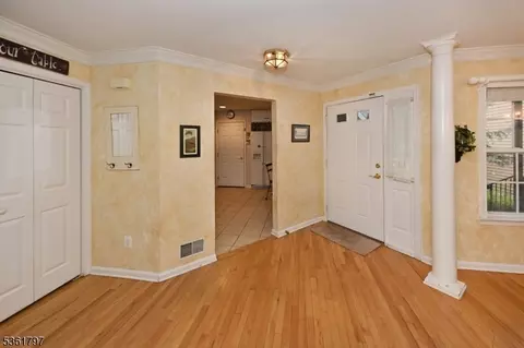 72 Hunter Rd, North Haledon, NJ 07508