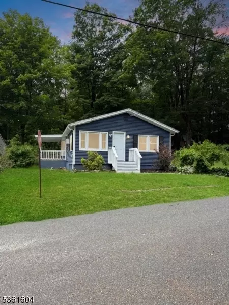 12 Sunrise Dr, Wantage, NJ 07461