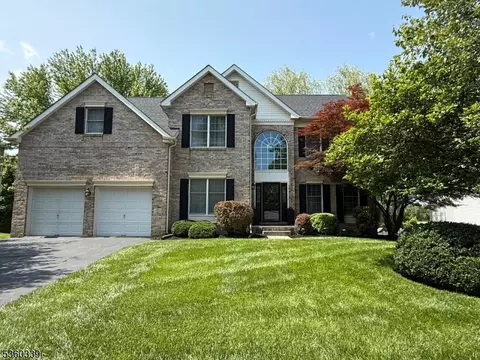 1831 Gary Rd, Stewartsville, NJ 08886