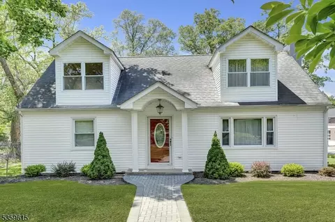 96 Moraine Rd, Morris Plains, NJ 07950