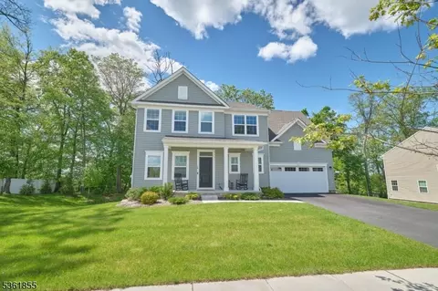 16 Esposito Ln, Landing, NJ 07850